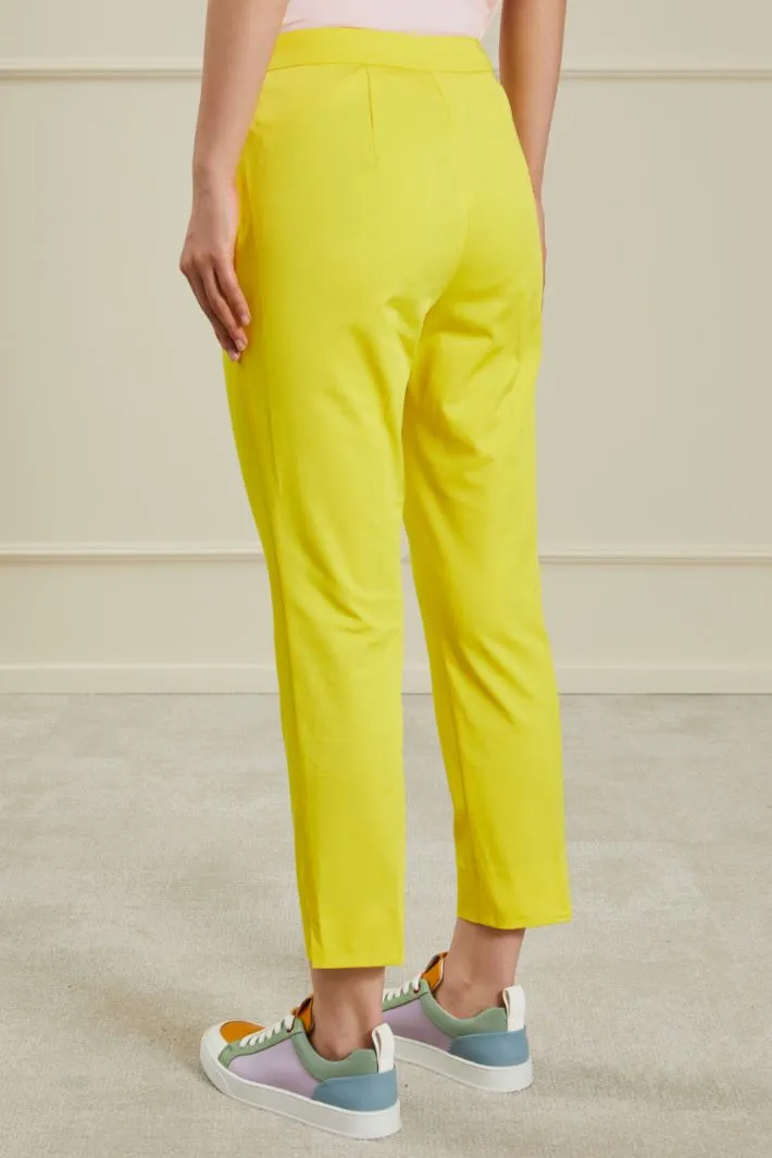 Pantaloni in gabardina