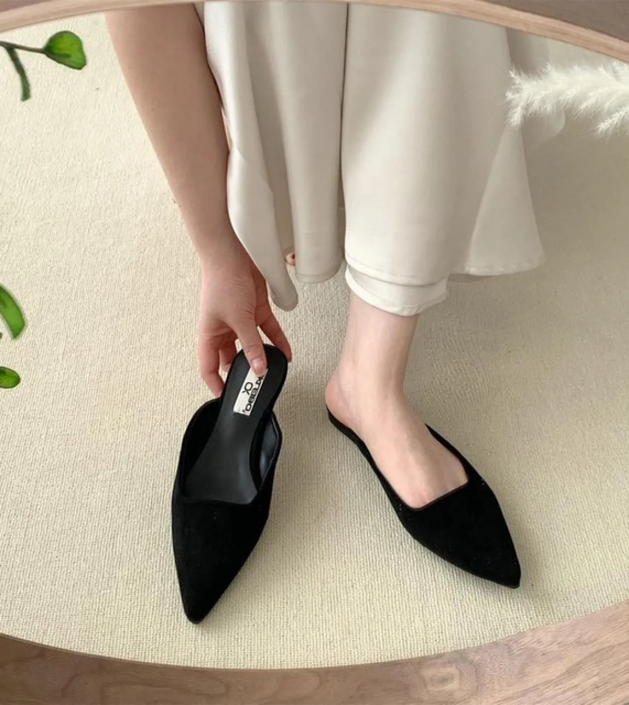 Pantofole da donna Punta a punta Design leopardato Slip basso su tacchi bassi sottili Design floccato nero Mocassini casual con